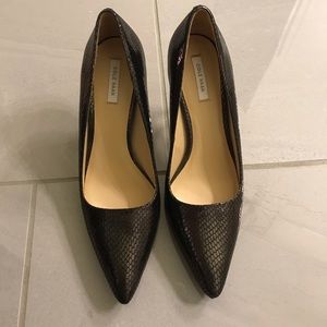 Shimmery brown snake textured heels